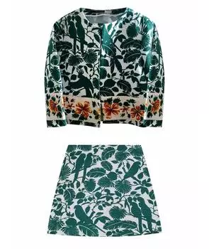 Костюм с юбками