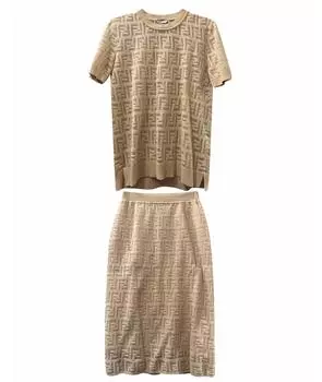 Костюм с юбками