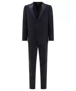 Костюм-тройка