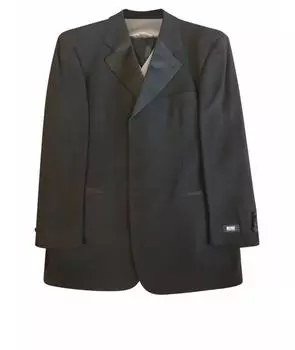 Костюм-тройка