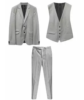 Костюм-тройка
