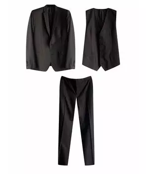 Костюм-тройка