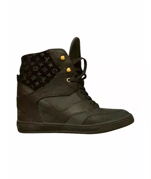 Кроссовки