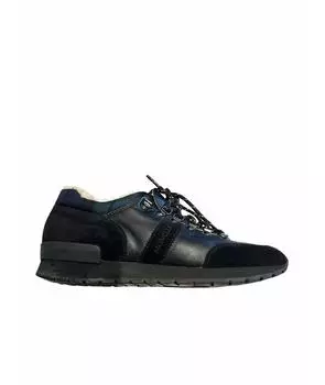 Низкие ботинки