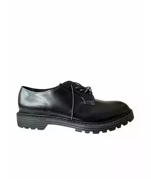 Низкие ботинки