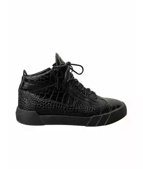 Низкие ботинки