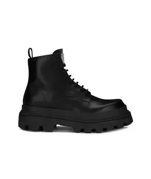 Низкие ботинки