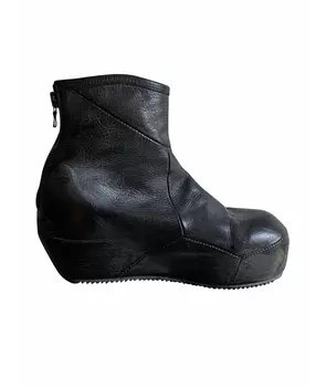 Низкие ботинки