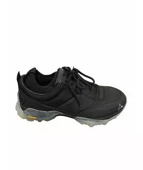 Низкие ботинки