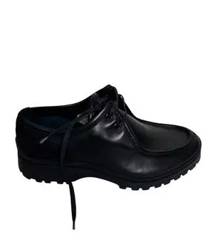 Низкие ботинки