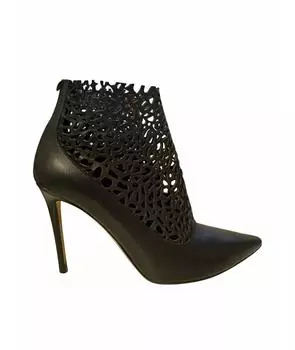 Низкие ботинки