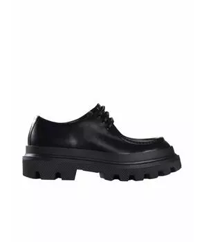 Низкие ботинки