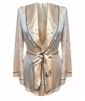 Пижамы и сорочки