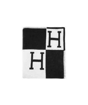 Покрывало и плед