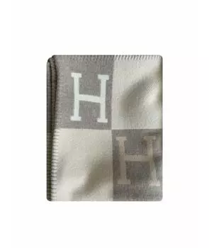 Покрывало и плед