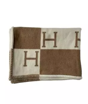 Покрывало и плед