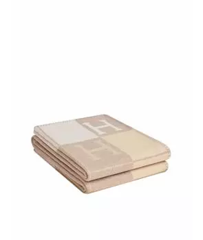 Покрывало и плед