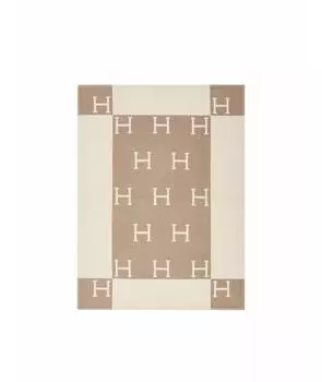 Покрывало и плед