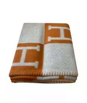 Покрывало и плед