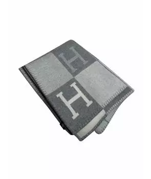 Покрывало и плед