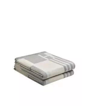 Покрывало и плед