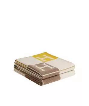 Покрывало и плед