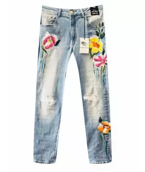 Прямые джинсы