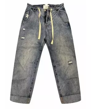 Прямые джинсы