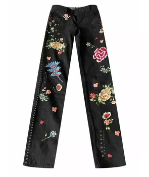 Прямые джинсы