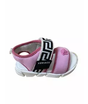 Сандалии и шлепанцы