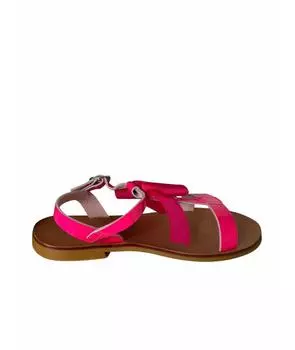 Сандалии и шлепанцы