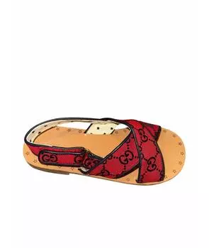 Сандалии и шлепанцы