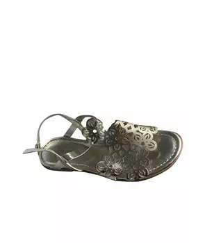 Сандалии и шлепанцы