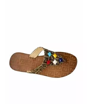 Сандалии и шлепанцы