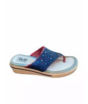 Сандалии и шлепанцы