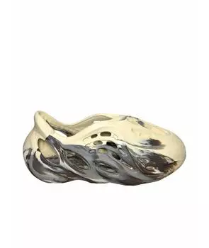 Сандалии и шлепанцы