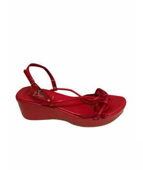 Сандалии и шлепанцы