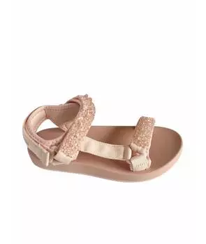 Сандалии и шлепанцы