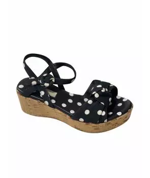 Сандалии и шлепанцы