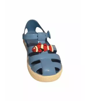 Сандалии и шлепанцы