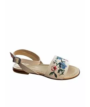 Сандалии и шлепанцы