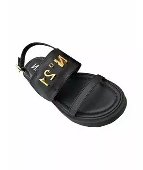 Сандалии и шлепанцы