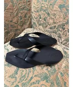 Шлепанцы