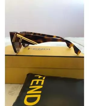 Солнцезащитные очки