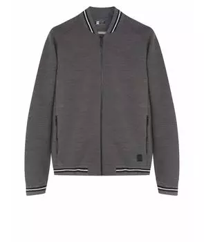 Спортивная куртка