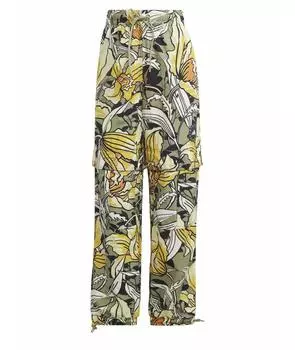 Спортивные брюки и шорты