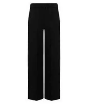 Спортивные брюки и шорты