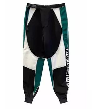 Спортивные брюки и шорты