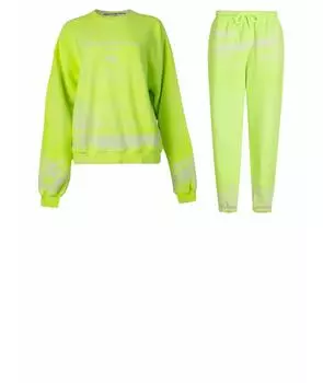 Спортивные костюмы