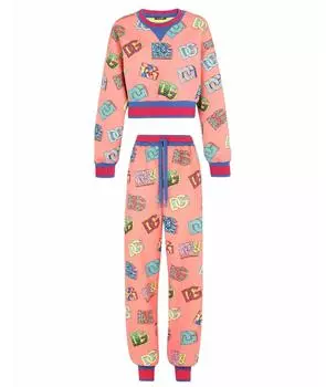 Спортивные костюмы